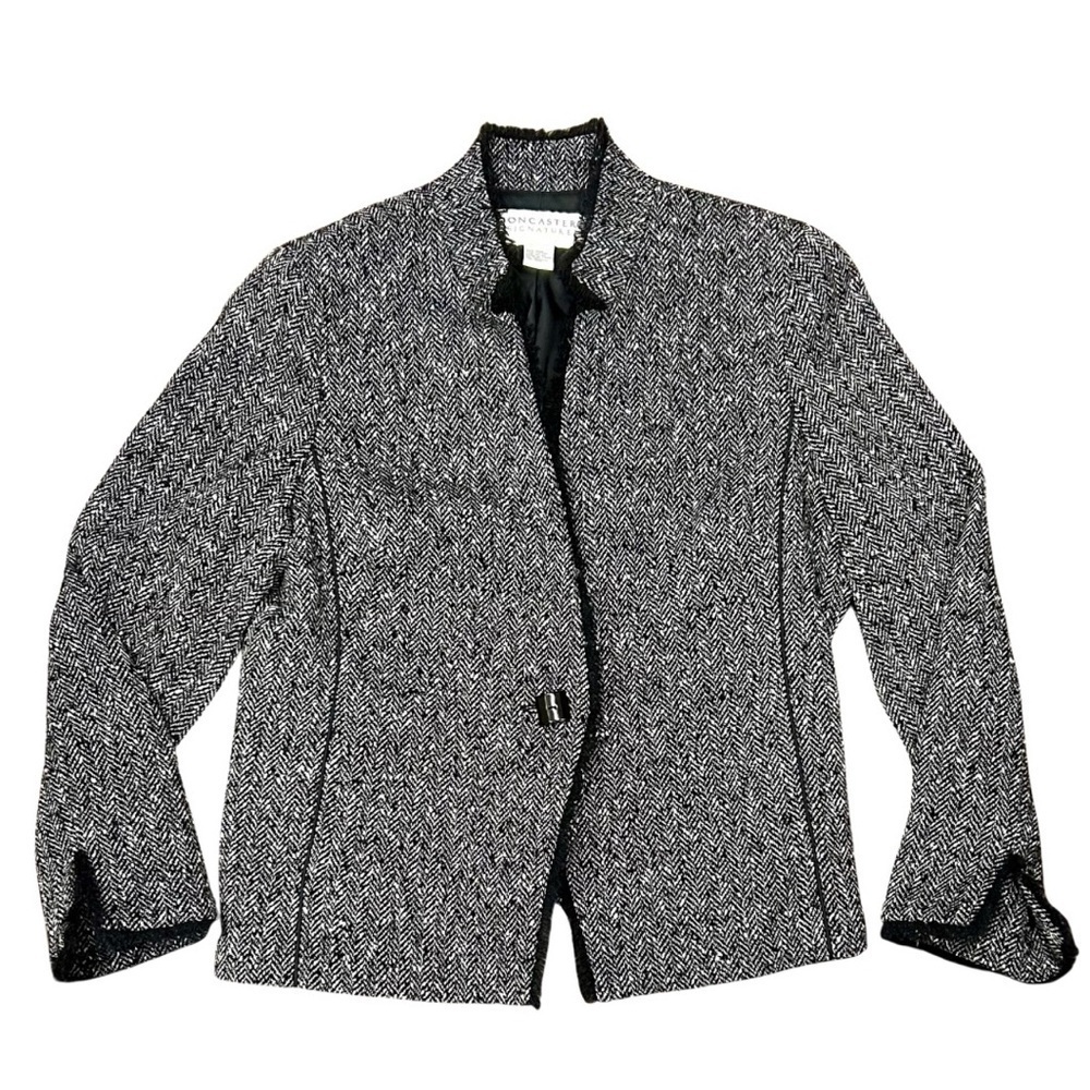 Doncaster Signature Black & White Tweed Wool Jacket - Size 16